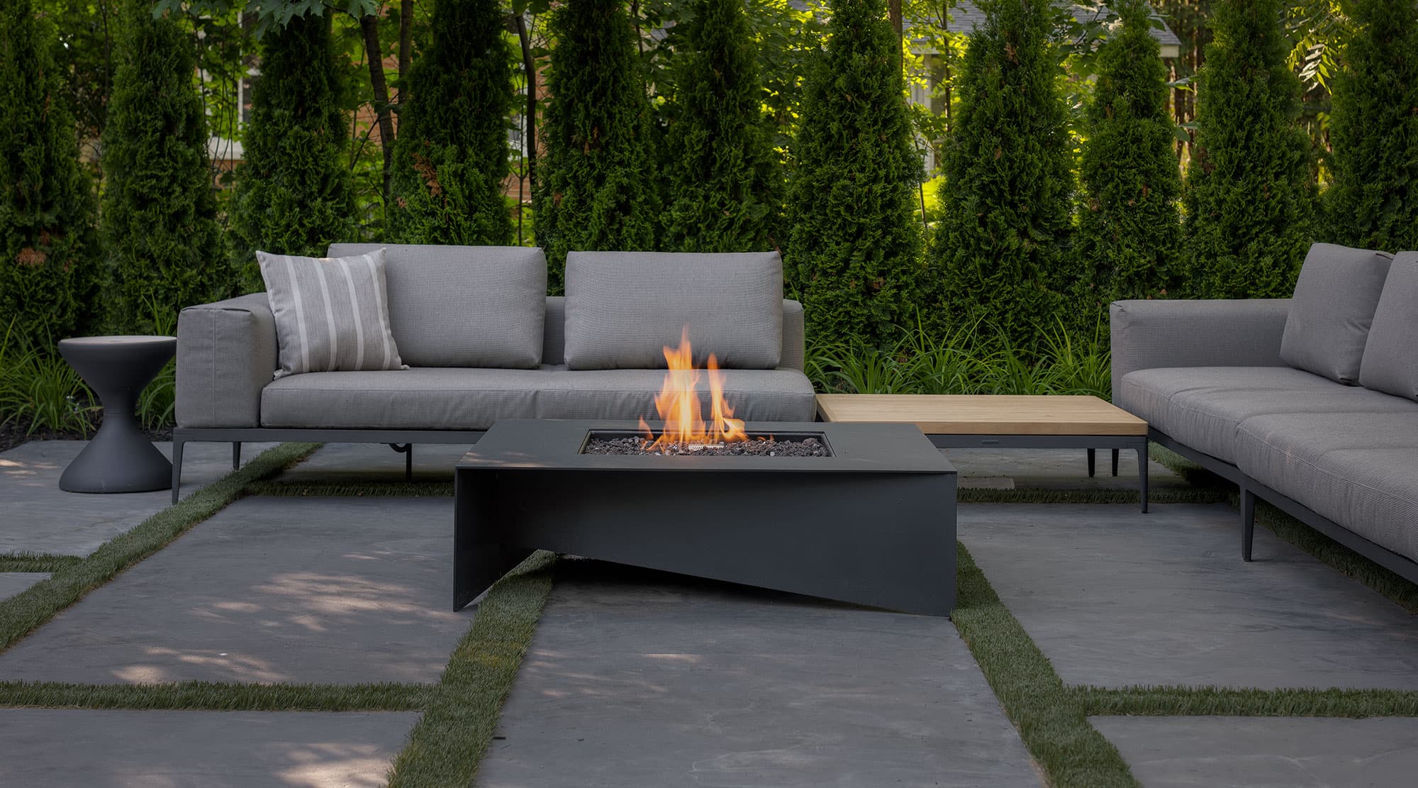 Fold 48 Black Fire Table